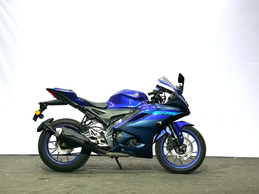 Yamaha R15