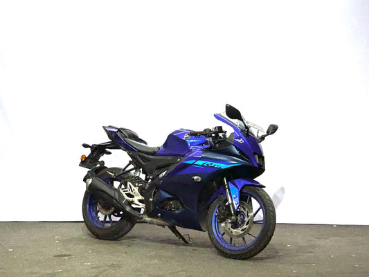 Yamaha R15